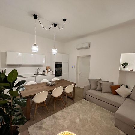 Spacious 3 Bedroom Apartment Milan Bagian luar foto